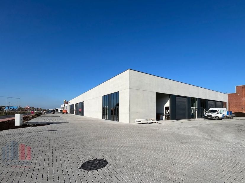 Bien professionnel à vendre
                    à 8720 Dentergem
