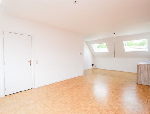                                        Appartement à louer à Nieuwkerken-Waas, € 795
