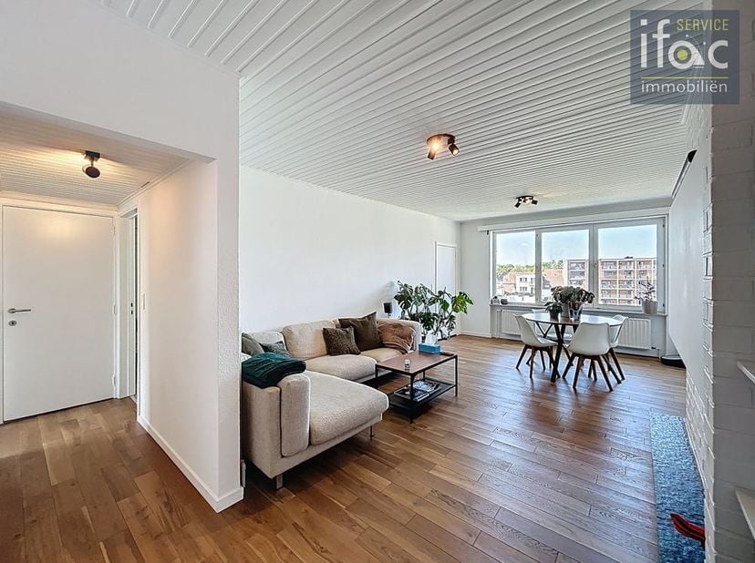 Recent volledig gerenoveerd 2 slaapkamer appartement met terras, in een klein gebouw pal in het centrum van Tervuren!&lt;br /&gt;
&lt;br /&gt;
Op de 2de verdiepin
