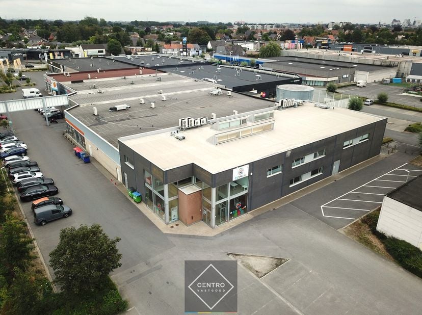 Bien professionnel à vendre
                    à 8800 Roeselare