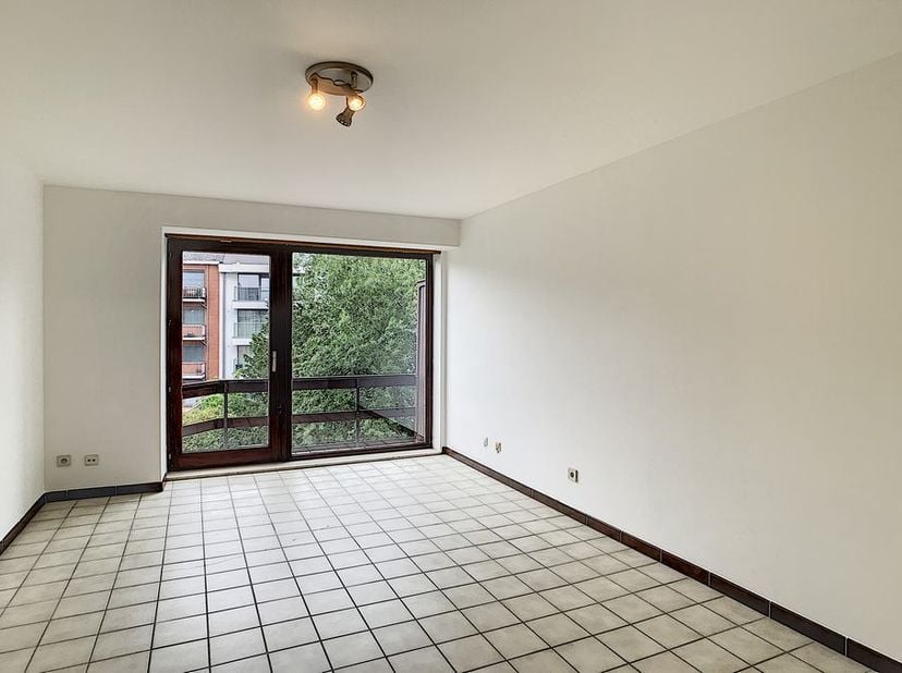 Zeer goed gelegen appartement, met goede verbinding met openbaar vervoer en op fietsafstand van Leuven Station!&lt;br /&gt;
&lt;br /&gt;
Appartement gelegen op 2d