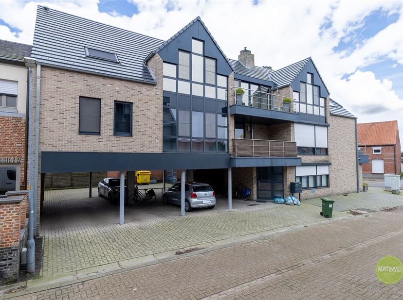 *** IN OPTIE *** &lt;br /&gt;
Gelijkvloers appartement met carport in het centrum van Arendonk&lt;br /&gt;
Op zoek naar een instapklaar appartement op een toploca