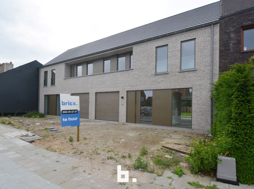 Maison à louer
                    à 8200 Sint-Andries