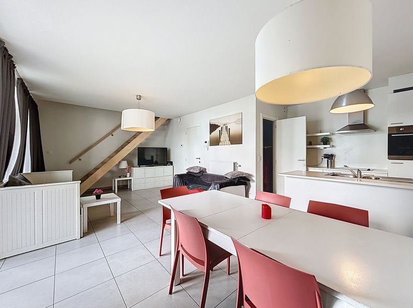 In de residentie &#039;Romain&#039; te Wemmel bieden wij vier energiezuinige duplex appartementen aan die in blok of individueel worden verkocht. Gelegen op de