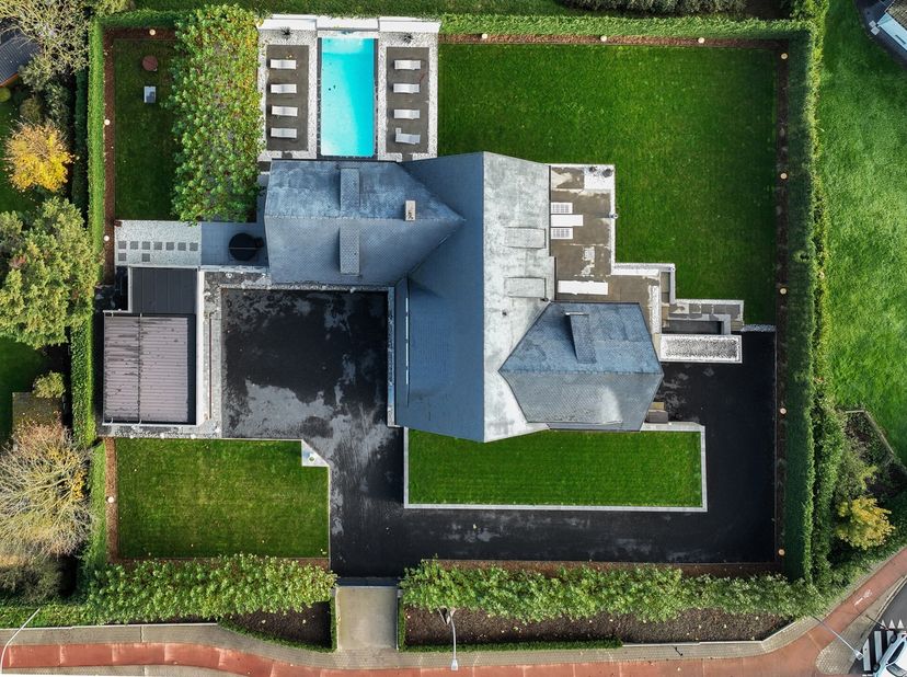 Unieke Luxe Villa te Koop in Marke  Wonen in Stijl en Comfort&lt;br /&gt;
Deze schitterende villa in Marke is een toonbeeld van modern wonen, volledig geren