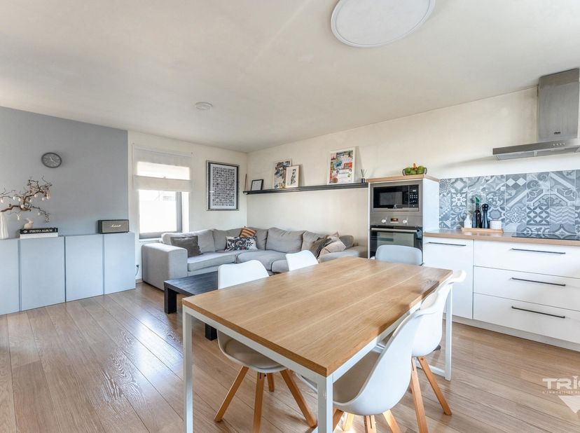 *** OPTION - DANS L&#039;ATTENTE DE LA SIGNATURE DU COMPROMIS ***  TRIOR Nivelles a le plaisir de vous présenter cette charmante maison villageoise en exce