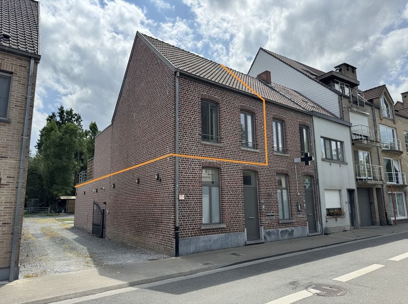 Appartement à louer
                    à 9300 Aalst