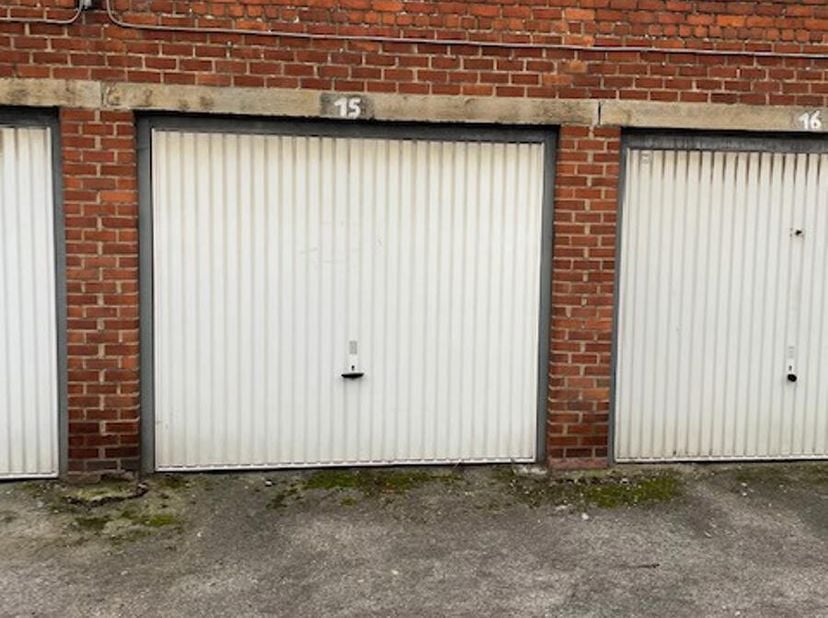 Garage désigné &#039;&#039;G7&#039;&#039; superficie 19 centiares situé à Montignies-sur-Sambre Chaussée de Châtelineau à côté du n°77&lt;br /&gt;
Dans un complexe de garages m