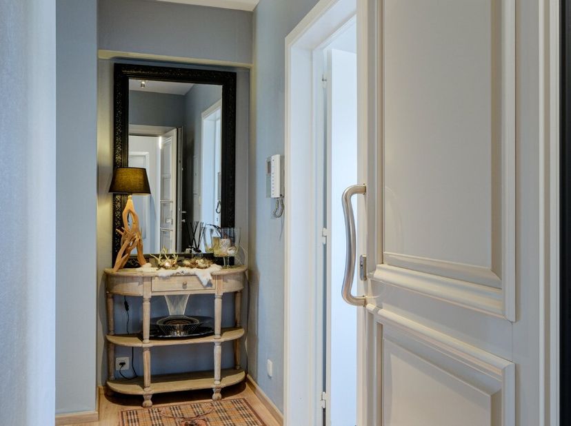 Stijlvol penthouse met 3 slpks, bew. opp. van 109m² gelegen in Sint-Truiden. Voor meer informatie ga naar https://www.era.be/nl/te-koop/sint-truiden/a
