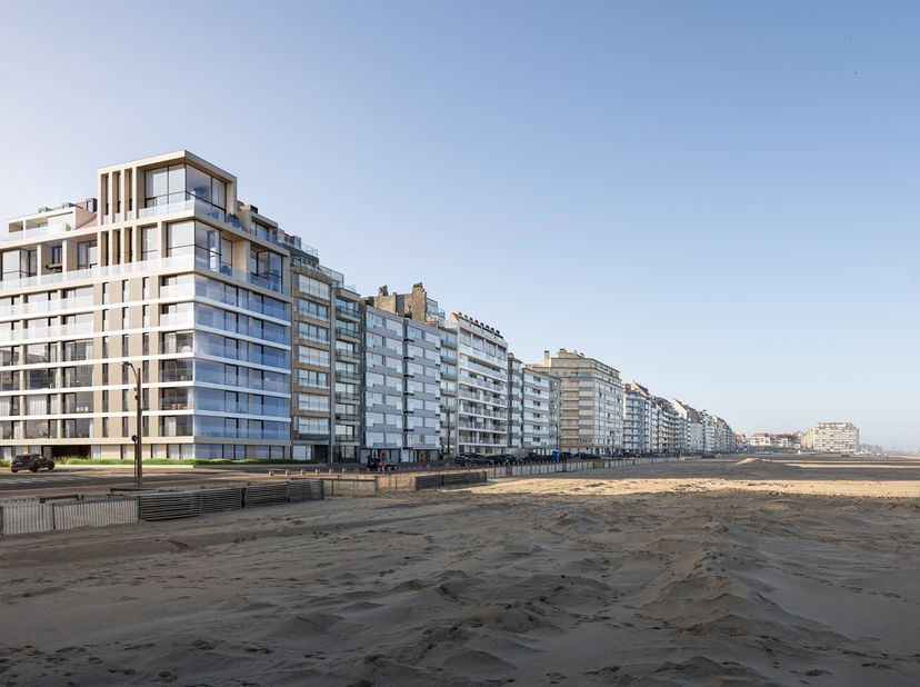 Appartement te koop
                    in 8300 Heist-aan-Zee