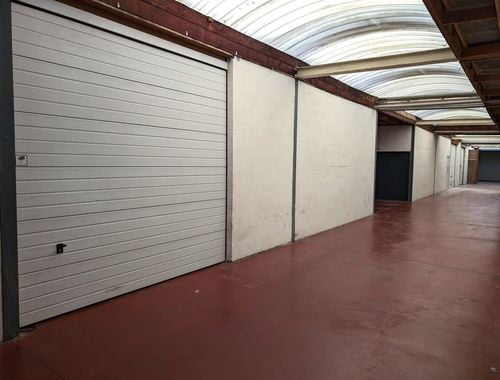                                         Commercieel Gebouw te koop in Iddergem, € 595.000
