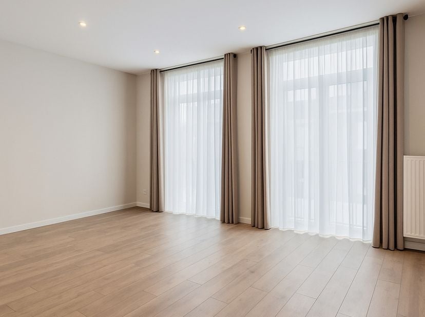 Deze woning is uitstekend gelegen in het hart van Blankenberge, op een steenworp afstand van het strand, het station en de Grote Markt. Met een strate