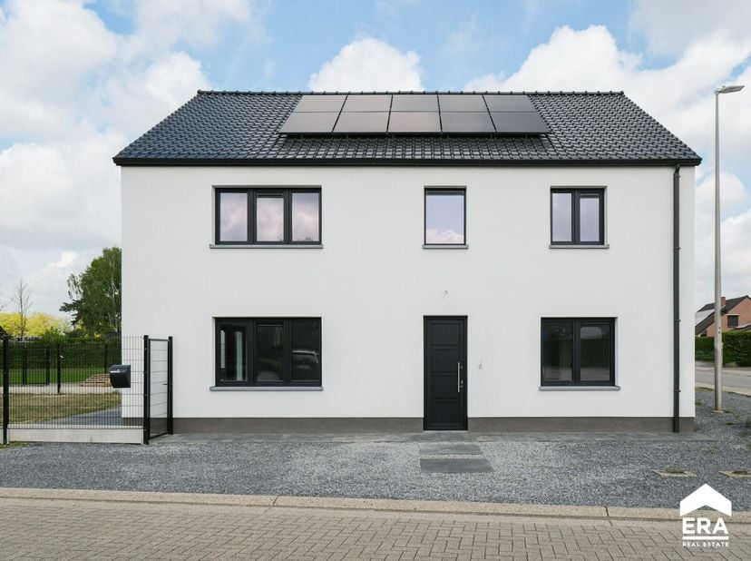 [[ DIT PAND NEEMT DEEL AAN DE ERA OPEN HUIZEN DAG OP 14/6 VAN 13:00 TOT 14:00 ]] Op de Dautenstraat 97 in Diepenbeek , een mooie residentiële omgeving