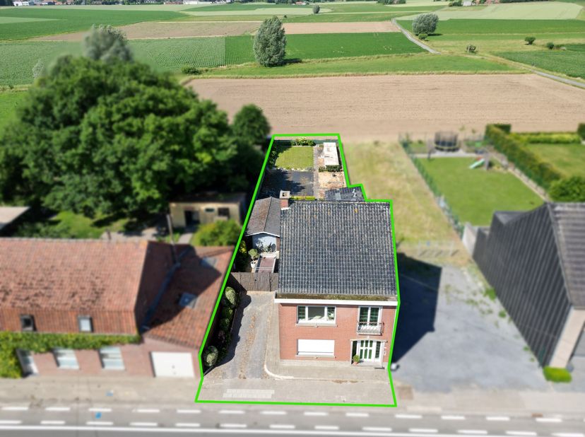 Maison à vendre
                    à 8551 Heestert