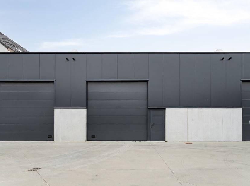 Nieuwbouw KMO-unit te koop van ca. 259 m² op de site Kampagne in Wijtschate. Gelegen op 10 minuten van het centrum van Ieper.&lt;br /&gt;
Specificaties: &lt;br