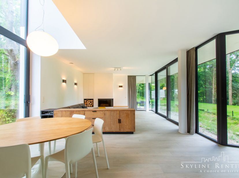Marnixlaan 109  CONTRACT VAN MIN. 1 JAAR&lt;br /&gt;
Gelegen in een rustige en groene residentiële wijk net buiten Brussel, zal deze passieve villa van ca.