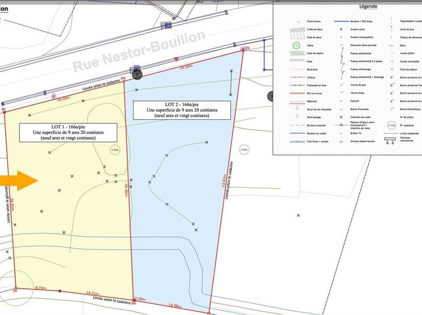 Op slechts 10 km van Somme-Leuze en Marche-en-Famenne ligt dit uitzonderlijke terrein in Sinsin, een unieke kans om je droomhuis te bouwen. Dit vlakke