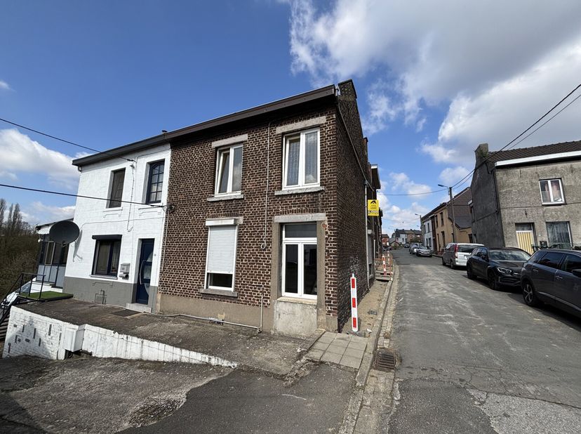 Huis te koop
                    in 6020 Dampremy