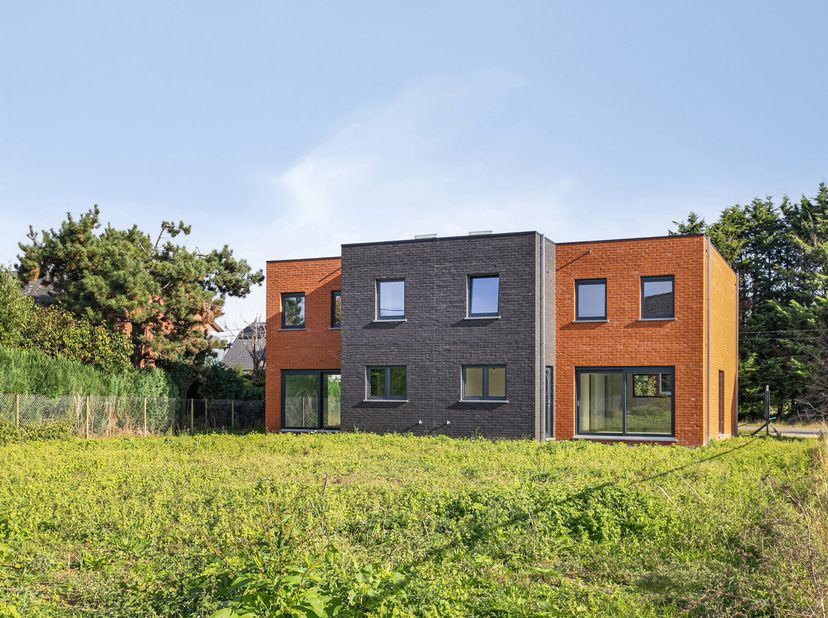 2 nieuwbouwwoningen (HOB) in Binkom, de landelijke deelgemeente van Lubbeek. Deze woningen voldoen aan de eisen van &quot;BEN-gebouwen&quot;.&lt;br /&gt;
***Deze nieu