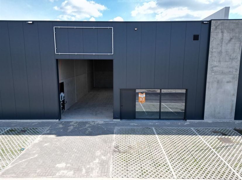 Bedrijfsvastgoed te huur
                    in 3600 Genk