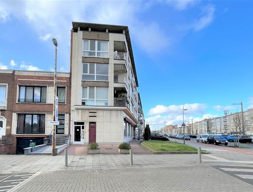                                         Appartement à vendre à Deurne, € 195.000
