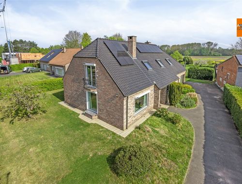                                         Villa à vendre à Hever, € 745.000
