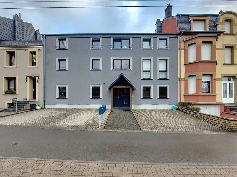 W Immobilière vous propose à ARLON un spacieux appartement deux chambres d&#039;une superficie de 119 m². Ce bien se compose comme suit:  hall d&#039;entrée, sé