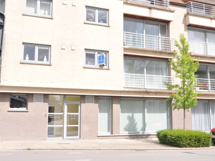 Dit ruim appartement (+- 110 m²) bevat twee slaapkamers en heeft alle comfort.&lt;br /&gt;
Het pand is gelegen in het centrum van Avelgem en op wandelafstan