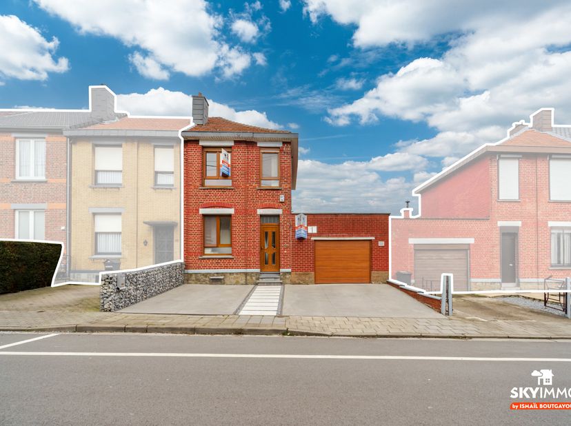 L&#039;agence SKYIMMO vous propose cette charmante maison 3 chambres(avec possibilité 4), située à VOTTEM, à proximité des commerces, d&#039;une pleine de jeu,