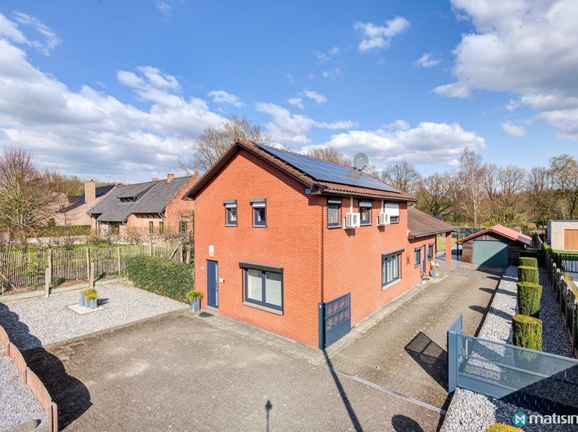 RUIME GEZINSWONING IN OPEN BEBOUWING OP PERCEEL VAN MEER DAN 11A TE OUDSBERGEN&lt;br /&gt;
&lt;br /&gt;
*** Bekijkt U deze woning via een aanverwante website? Sur