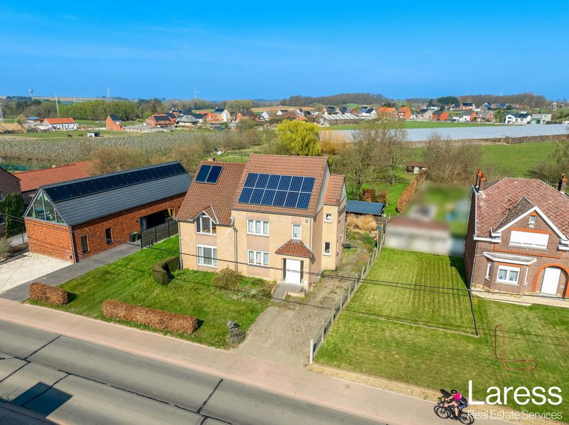 Ruime gezinswoning op uitzonderlijk perceel van 19a75ca  Landelijk wonen met goede verbindingen!&lt;br /&gt;
Op zoek naar een ruime woning met eindeloze mog