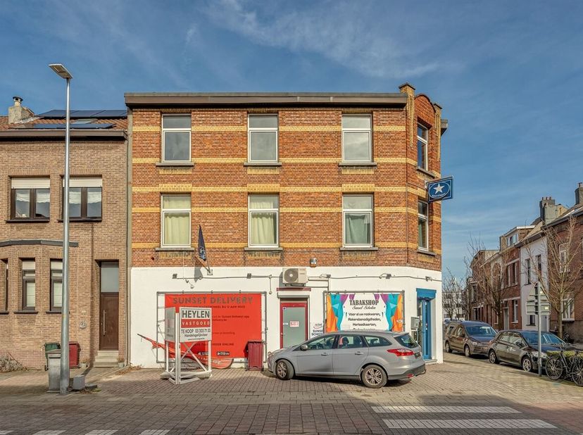 Bien professionnel à vendre
                    à 2900 Schoten