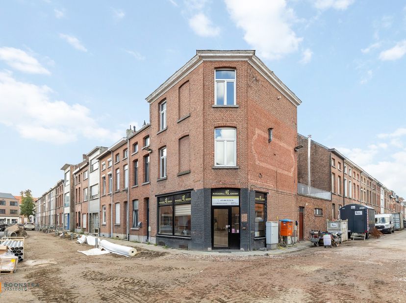 Bien professionnel à vendre
                    à 2800 Mechelen