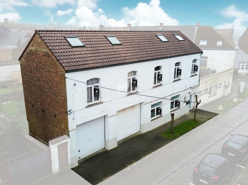 Référence Agence : v7170-410&lt;br /&gt;
*** VISITE VIRTUELLE : https://envisite.net/vtour/fr/m76bz7 ***&lt;br /&gt;
A vendre immeuble de rapport de 3 appartement