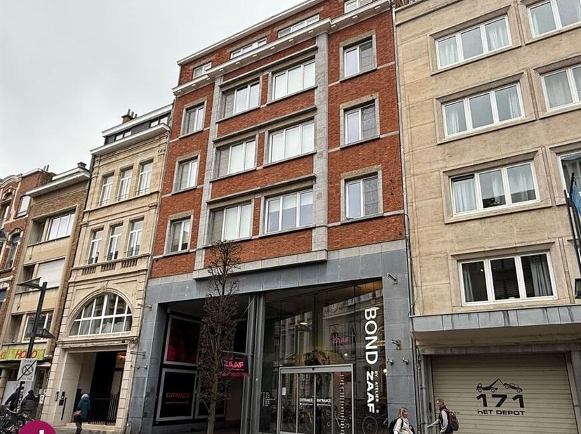 Moderne gemeubelde studio, geschikt voor één persoon, in het centrum van Leuven &lt;br /&gt;
Deze studio is gelegen op de Bondgenotenlaan en is volledig bem