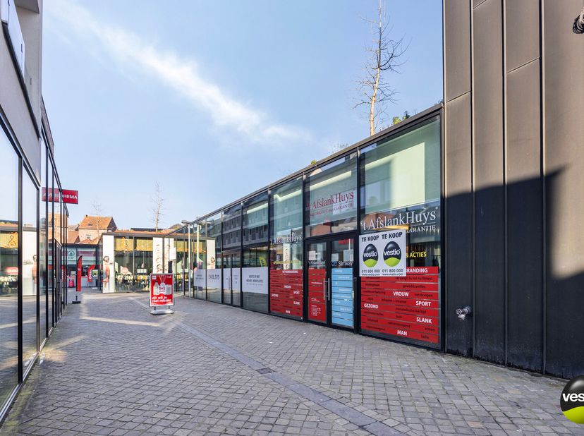 Bien professionnel à vendre
                    à 3740 Bilzen