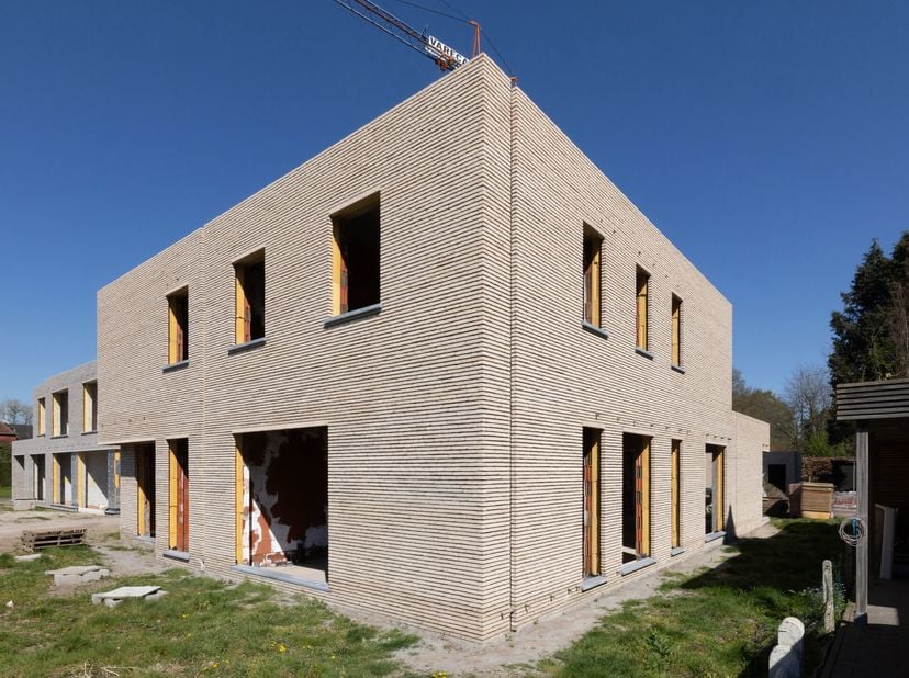 Locatie :&lt;br /&gt;
Binnenkort wordt er een casco nieuwbouw eengezinswoning te koop aangeboden in de Eeklostraat 202 in Gent (Mariakerke) op een perceel v