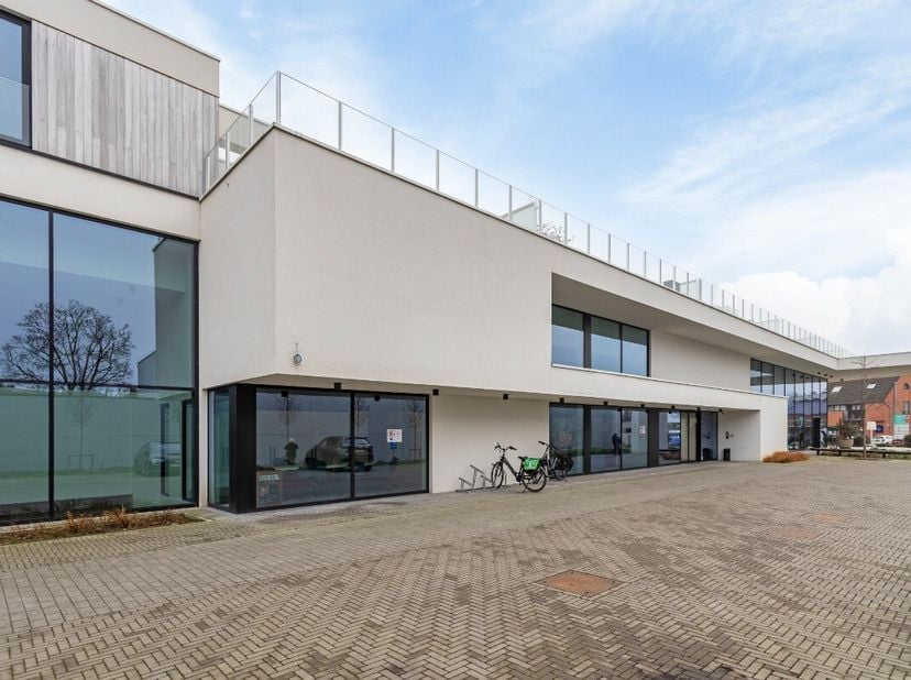 Ervaar luxe en comfort in het hart van Waregem  Wonen in Residentie Pur Sang Op een toplocatie in het bruisende centrum van Waregem biedt Residentie P