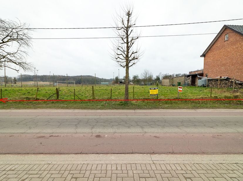 PERCEEL BOUWGROND &lt;br /&gt;
 &lt;br /&gt;
Een perceel bouwgrond gelegen te Bilzen-Hoeselt, Plasstraat met een oppervlakte van 760 m². &lt;br /&gt;
 &lt;br /&gt;
Voor bijko
