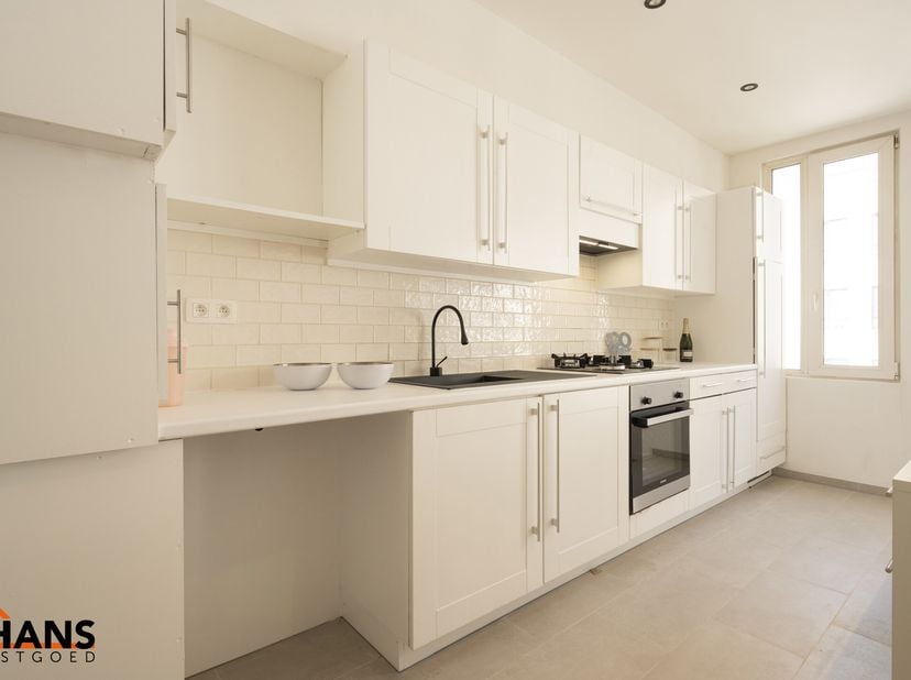 Instapklaar appartement op toplocatie  ideaal als starterswoning of investering!&lt;br /&gt;
Ontdek dit charmante en lichtrijke appartement op de tweede ver