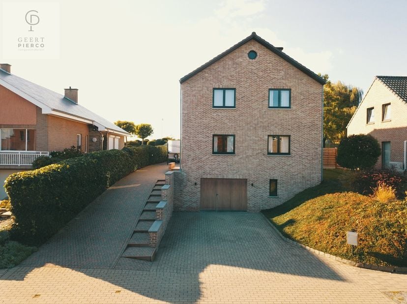 Maison à vendre
                    à 3806 Velm