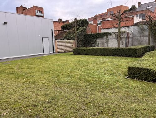                                         Place de stationnement à louer à Eeklo, € 60
