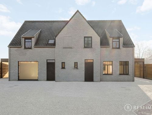                                         Maison à vendre à Kerkhove, € 447.500
