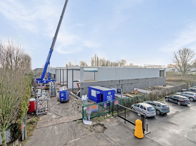 Bedrijfsvastgoed te koop
                    in 8890 Dadizele