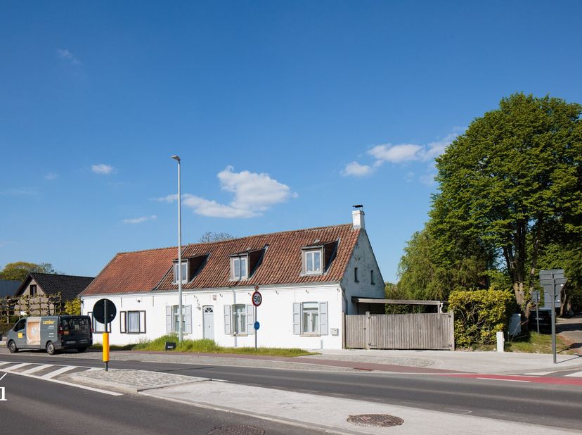 U kan deze villa virtueel bezoeken en de documenten downloaden op www.irres.be.&lt;br /&gt;
Bijkomende info en bezoeken via Gauthier op gauthier@irres.be of