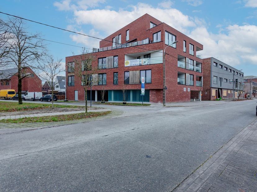 Appartement te koop
                    in 8800 Roeselare