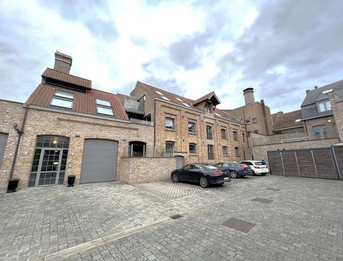                                         Appartement à louer à Ieper, € 875
