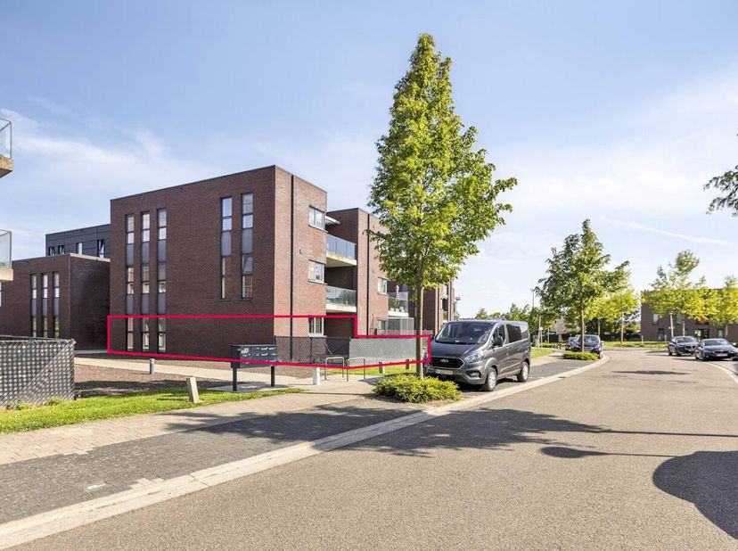 Wonen aan de rand van het groen én vlakbij het stadscentrum? Het kan in dit fijne appartement in de J.S. Bachlaan in Hasselt! Dit instapklare appartem