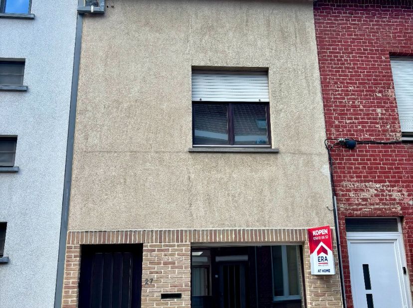 Wervik : Maison avec allée, garage et jardin à vendreCette charmante maison au cur de Wervik possède de nombreux atouts. Cette maison est très pratiqu