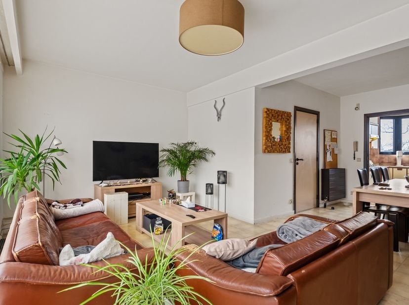 Leuk duplexappartement op toplocatie te Lint&lt;br /&gt;
&lt;br /&gt;
Deze duplex is gelegen in het hart van Lint, op wandelafstand van winkels, openbaar vervoer,